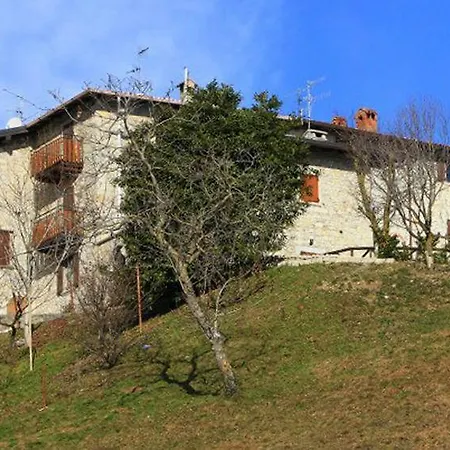 Ca Baetti L'antica Corte Roncola