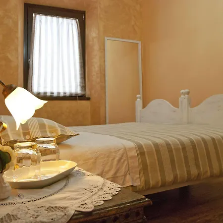 Ca Baetti L'antica Corte Bed & Breakfast 4*