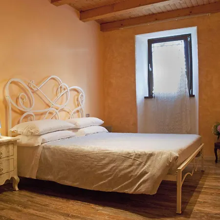 Ca Baetti L'antica Corte 4*